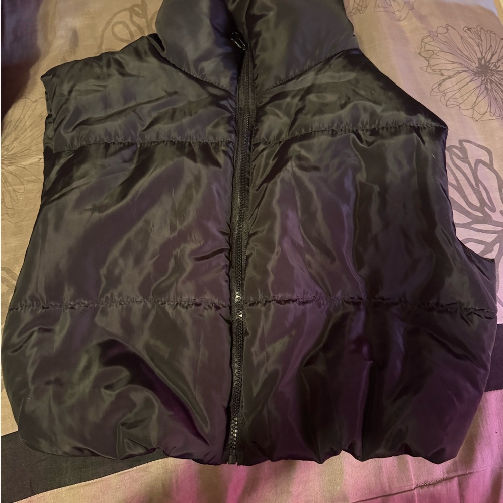 Cropped puffer jacket